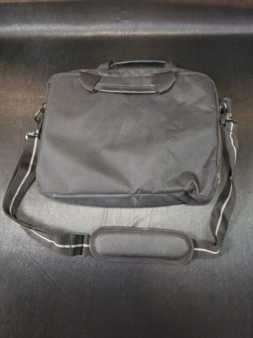 Solo Black Laptop Messenger Bag Briefcase Shoulder Bag Padded Work Travel 15